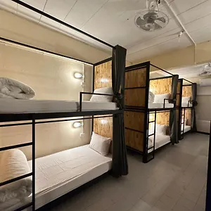  Hostel Sleep Tight