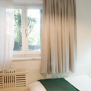 Meri Boutique , Korce Albanie